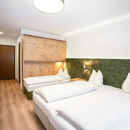 Szálloda Mooswald 4*